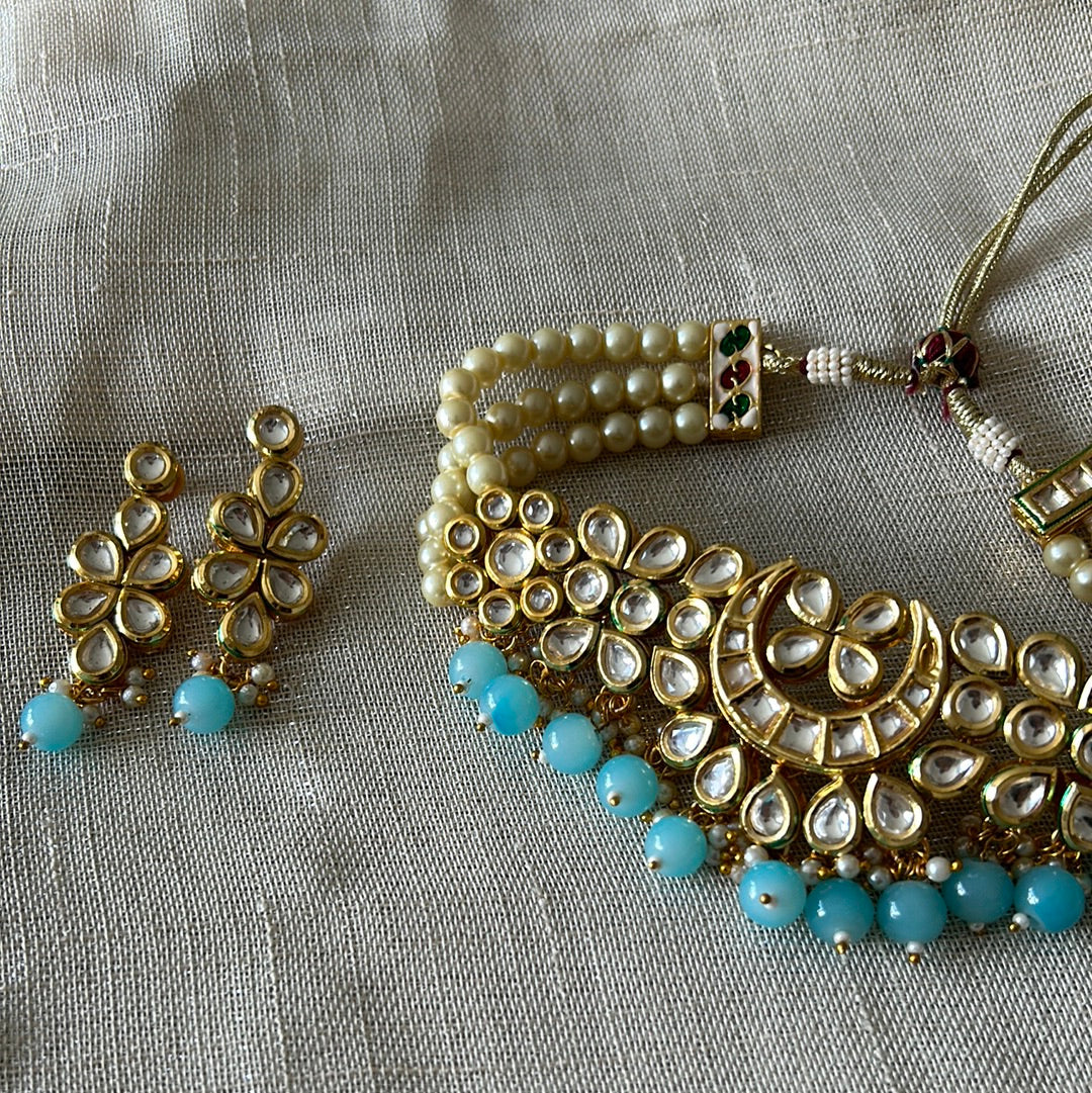BLUE SOFI CHOKER SET
