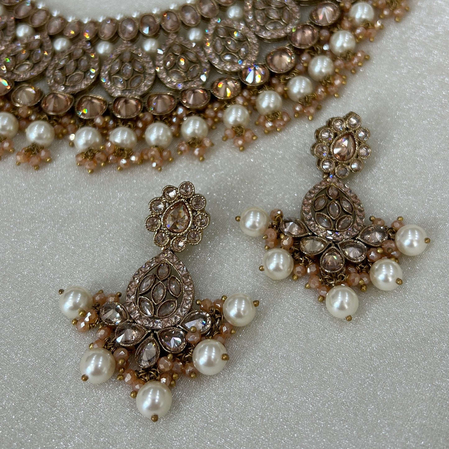 REYNA GOLDEN POLKI SET