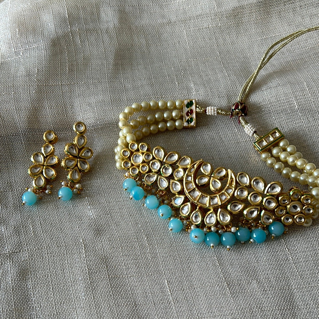 BLUE SOFI CHOKER SET