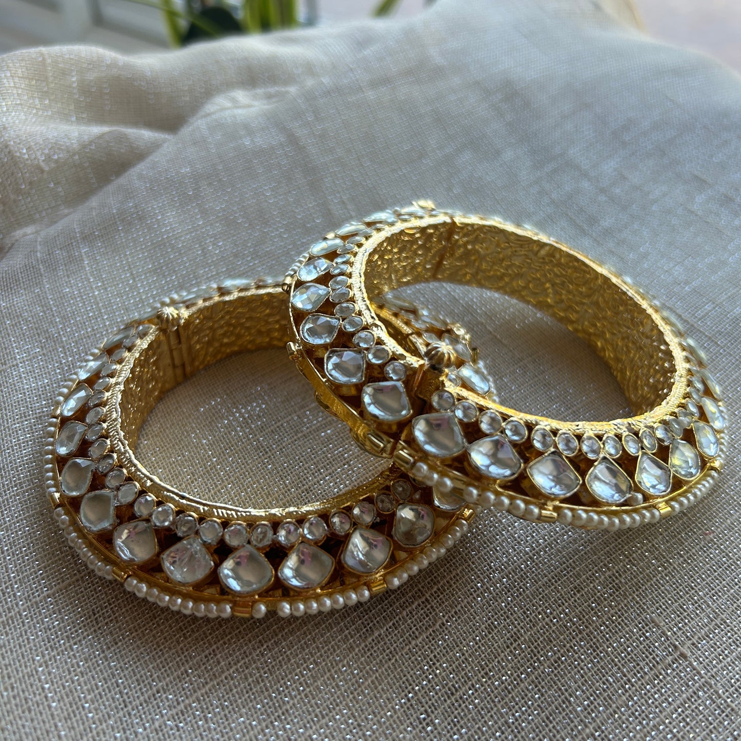 AVNI PAACHI KUNDAN LUXE BANGLES