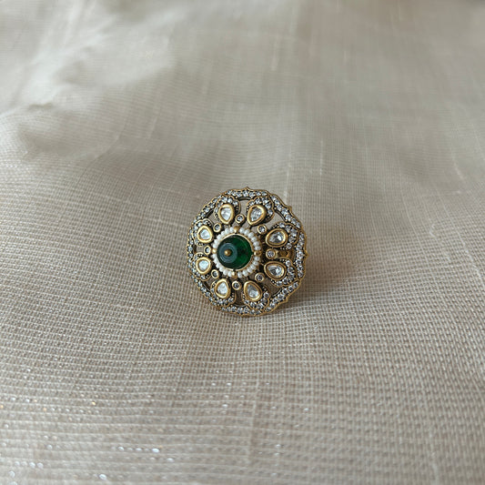REGAL ANTIQUE EMERALD RING