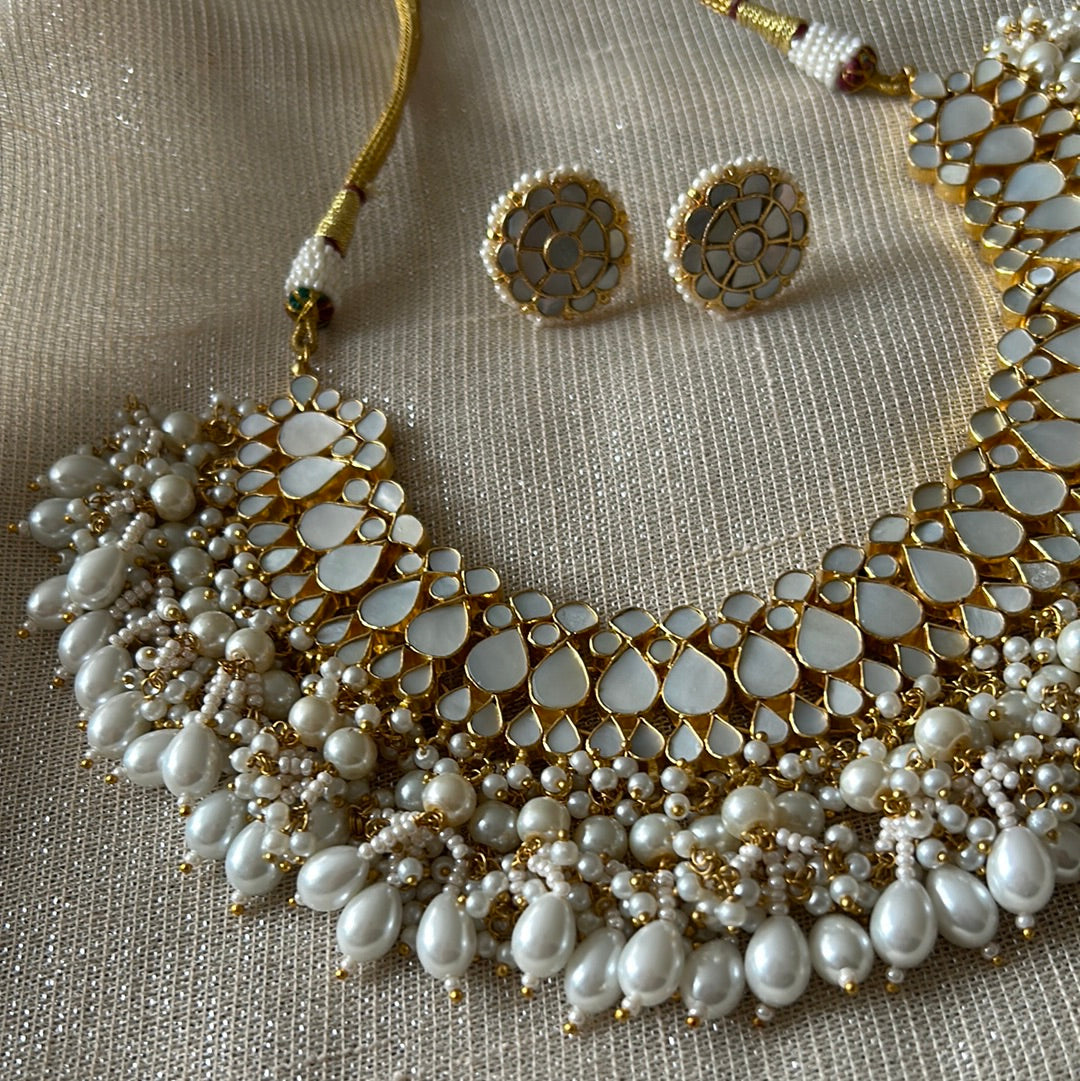 MOTHER OF PEARL KIMAYA SET