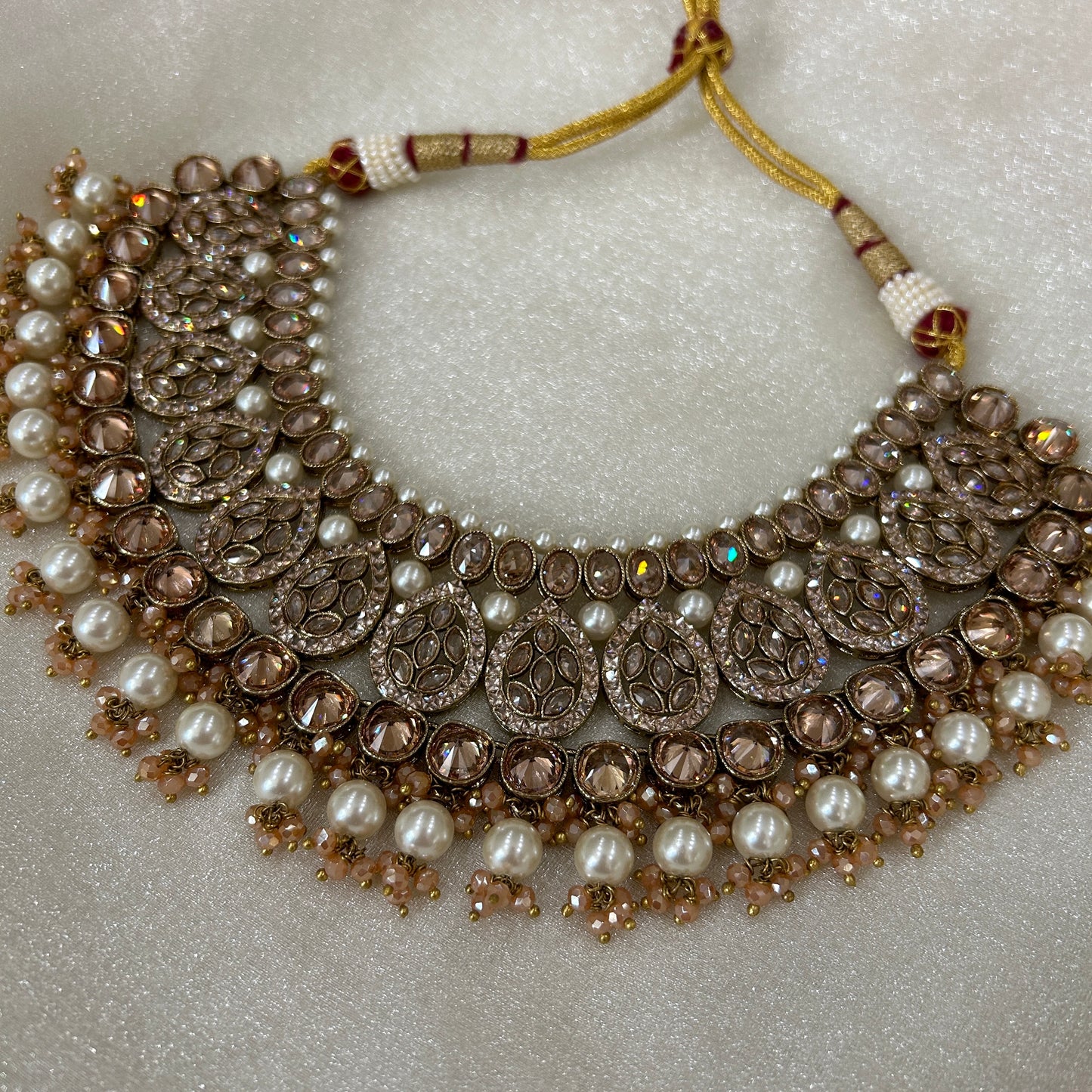 REYNA GOLDEN POLKI SET