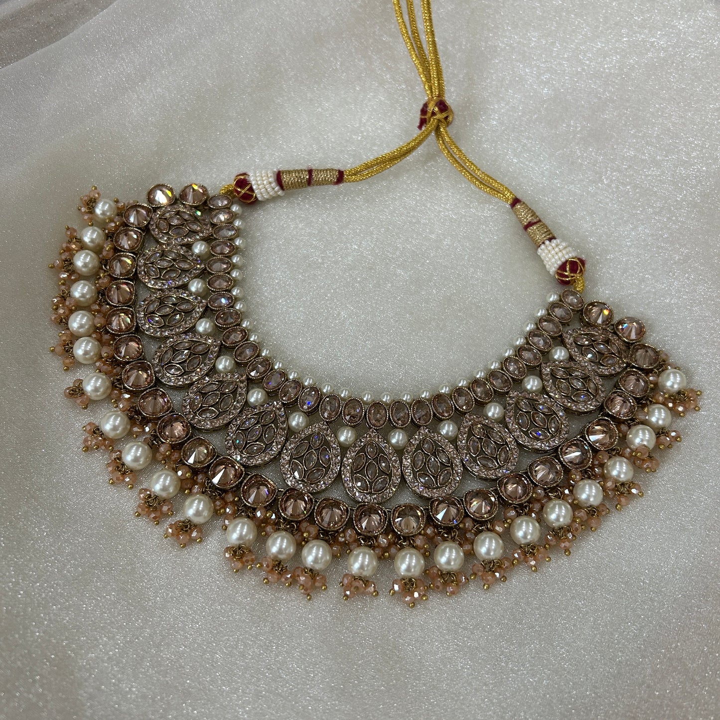 REYNA GOLDEN POLKI SET