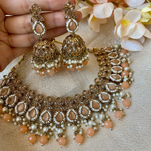 Load image into Gallery viewer, MANNAT PEARL SET - The Jewel Project