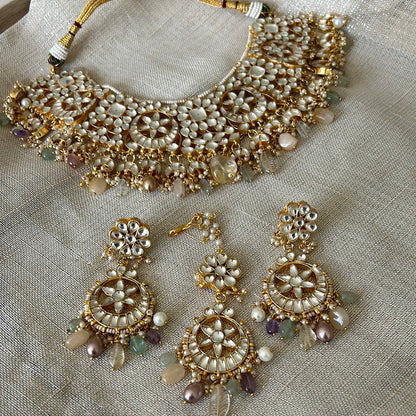 TYAANI LUXE KUNDAN SET