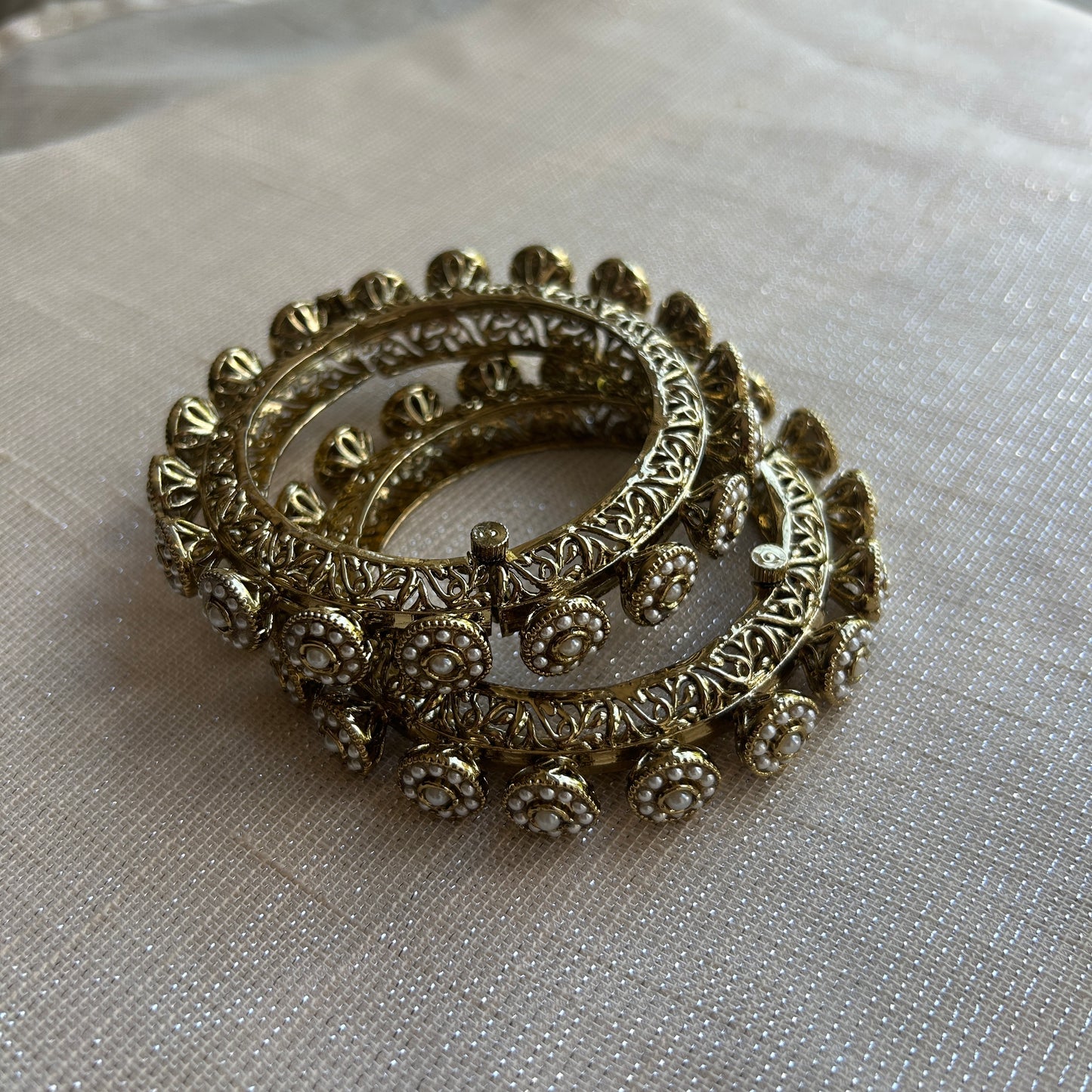 PEARL FLOWER KANGAN BANGLES