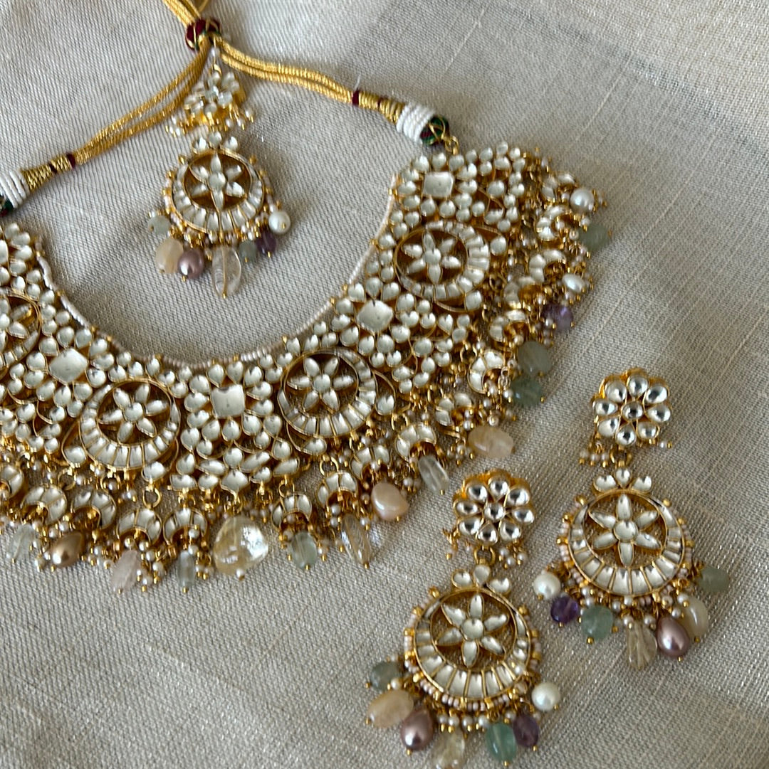 TYAANI LUXE KUNDAN SET