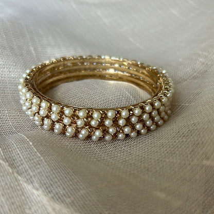 THIN PEARL BANGLES