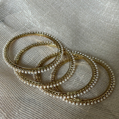 THIN PEARL BANGLES