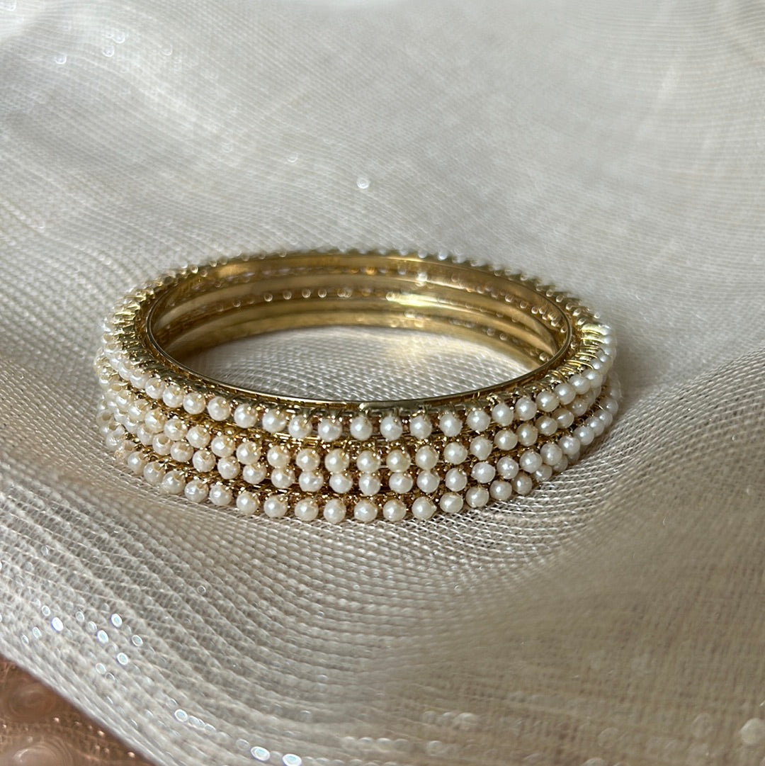 THIN PEARL BANGLES