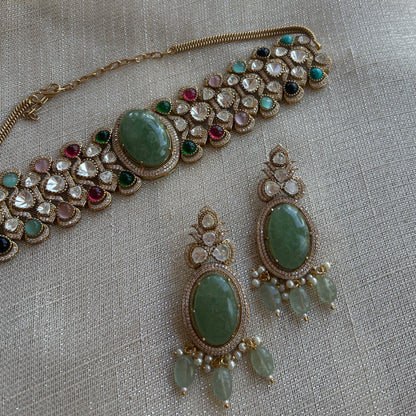 MINT AAIA CHOKER SET
