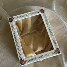 Load image into Gallery viewer, GOLD FLORAL CHOORA BOX
