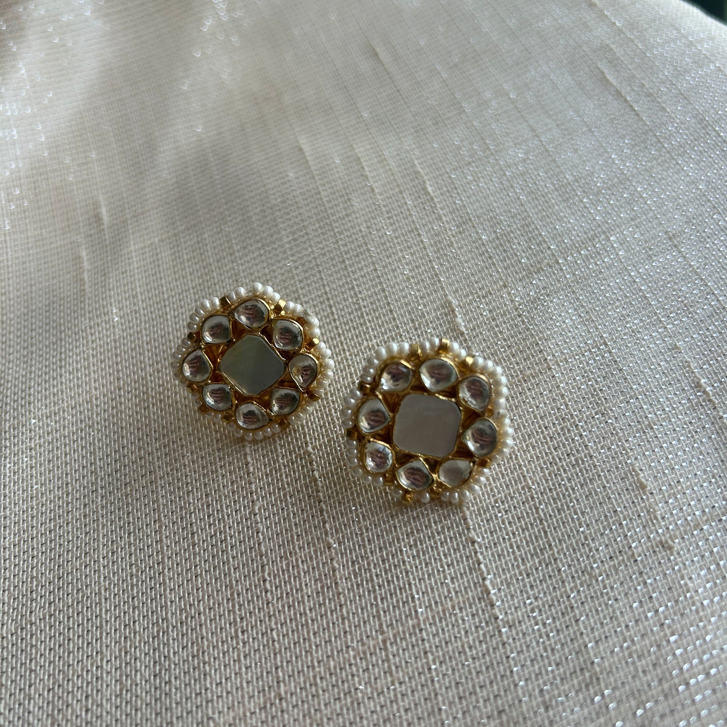 MOTHER OF PEARL NEET SET
