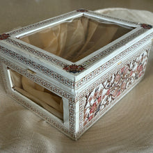 Load image into Gallery viewer, GOLD FLORAL CHOORA BOX