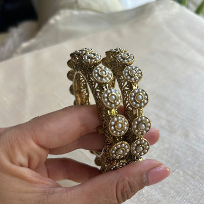 PEARL FLOWER KANGAN BANGLES