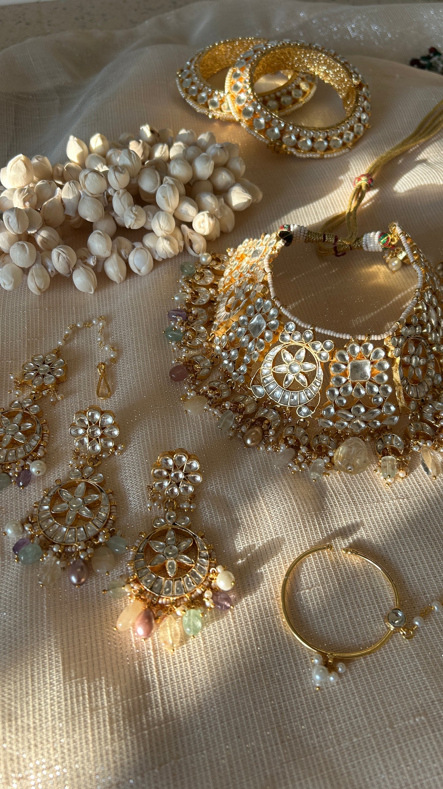 TYAANI LUXE KUNDAN SET