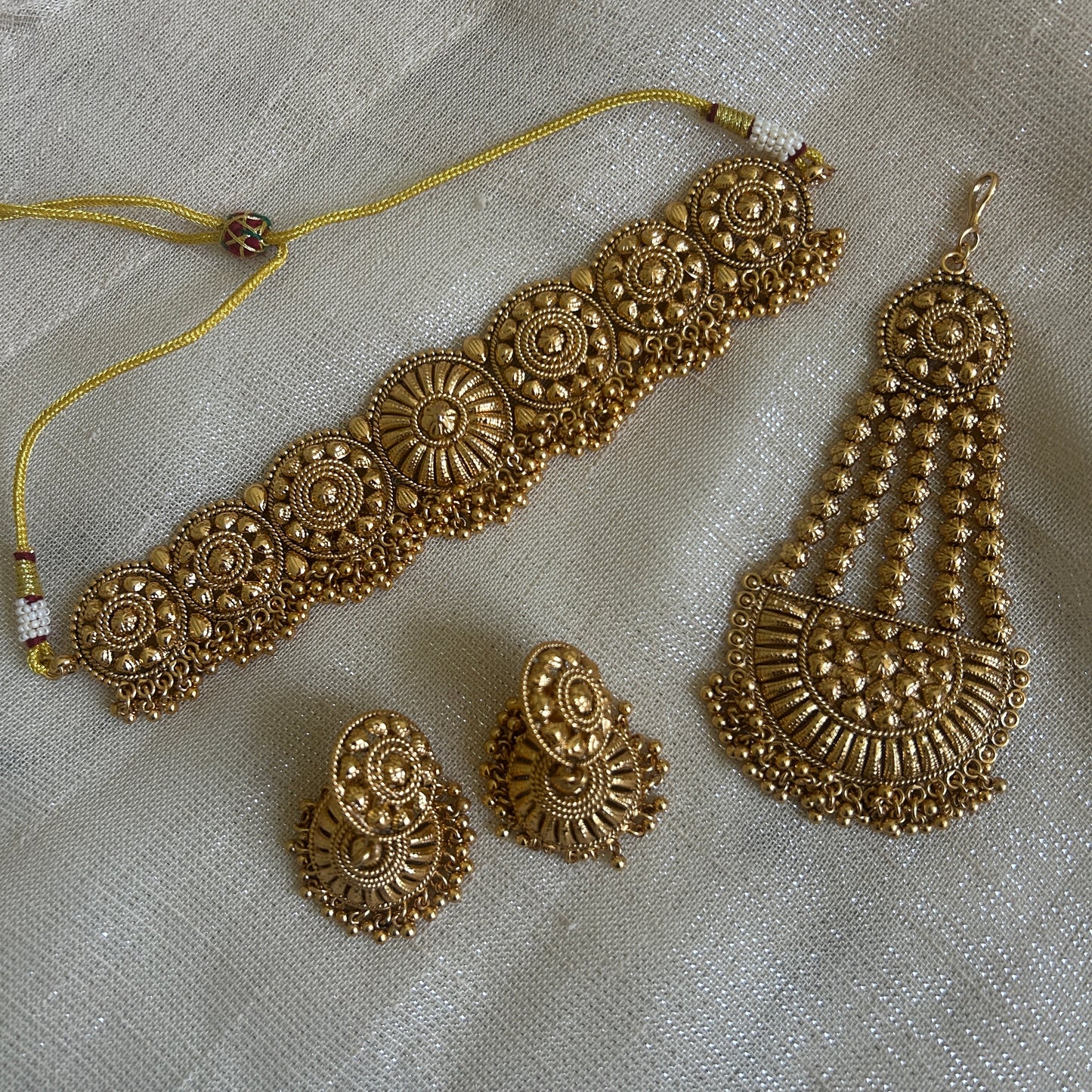 GOLD REGAL PASSA JHUMKI SET