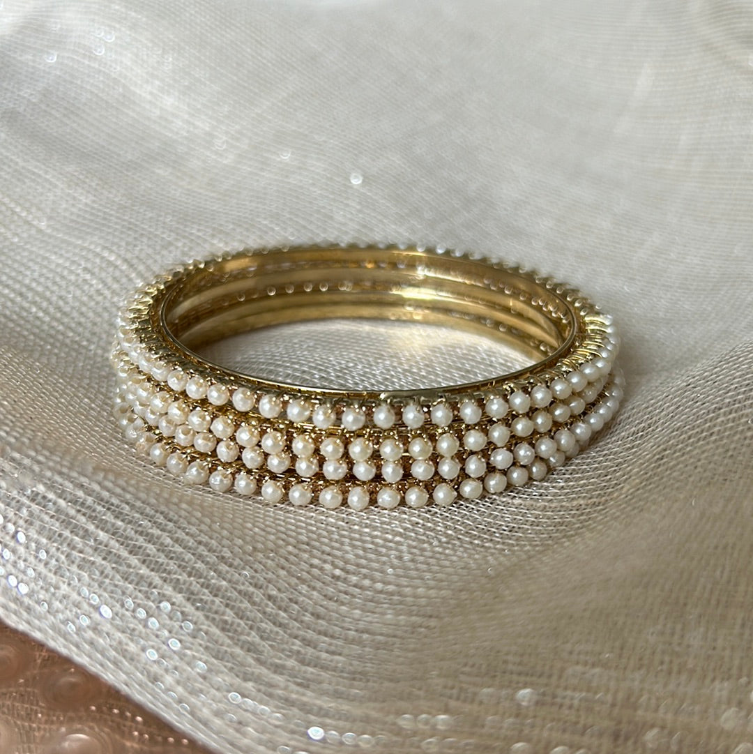 THIN PEARL BANGLES