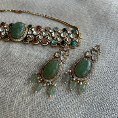 MINT AAIA CHOKER SET