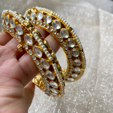 Load image into Gallery viewer, AVNI PAACHI KUNDAN LUXE BANGLES - The Jewel Project