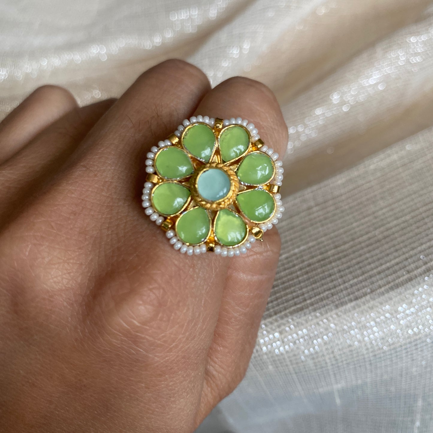 FLOWER KUNDAN RING - The Jewel Project