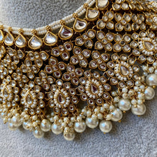 Load image into Gallery viewer, IKSHITA GOLD PEARL SET - The Jewel Project