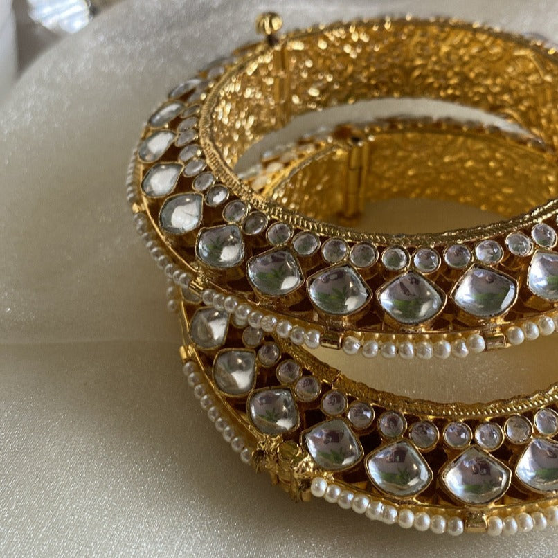 AVNI PAACHI KUNDAN LUXE BANGLES