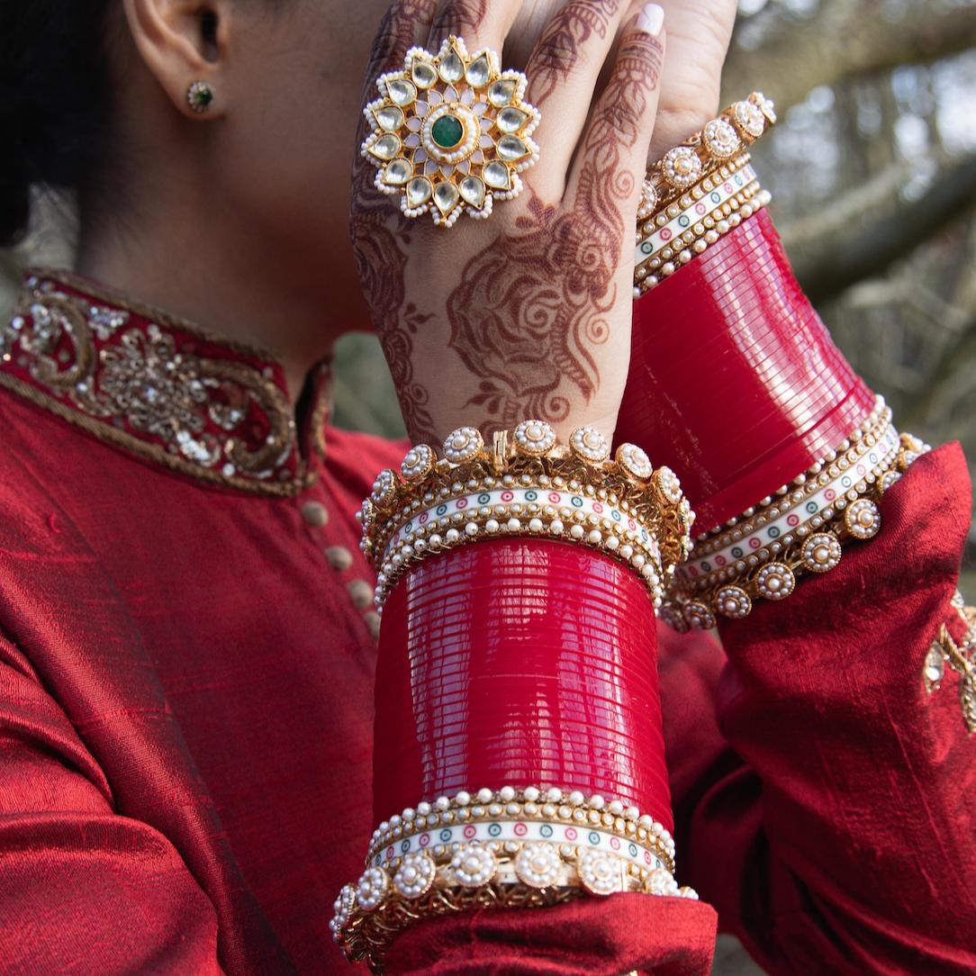 BRIDAL CHOORA & FLOWER KANGAN SET